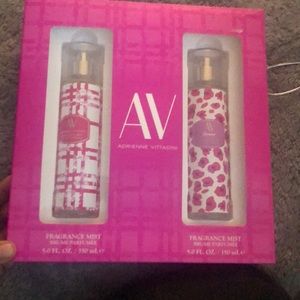 Adrienne Vittadini Mist Set